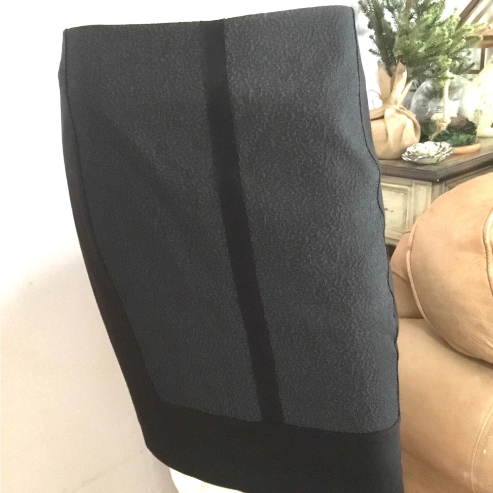 Tahari skirt size 6 NWOT